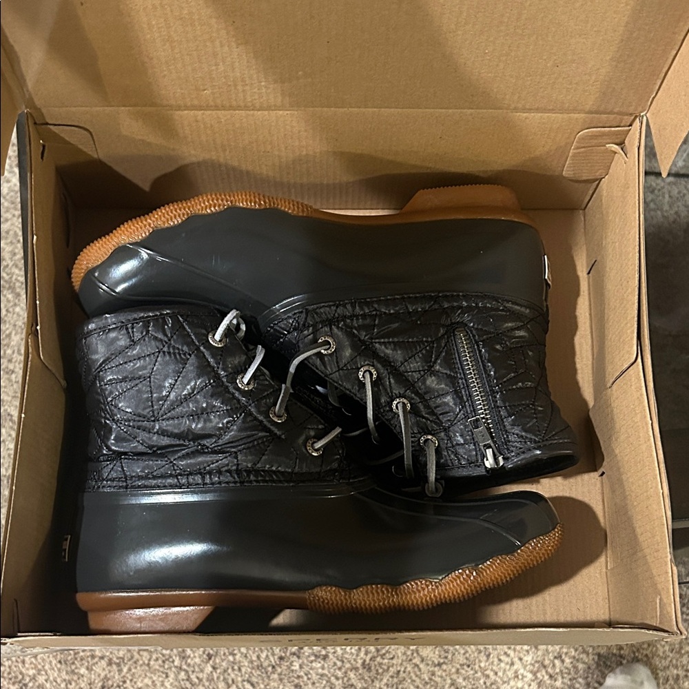 Sperry Black Quilted Women’s Boots